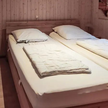 Lovely In Rechlinmueritz With Wifi Hébergement de vacances *