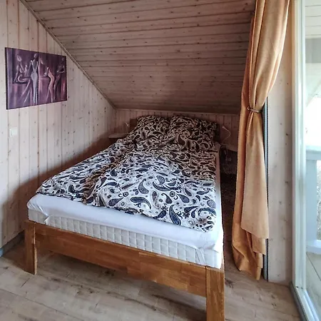 Lovely In Rechlinmueritz With Wifi Hébergement de vacances